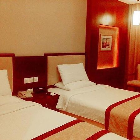 Wanyi Hotel Dongguan  Exterior photo