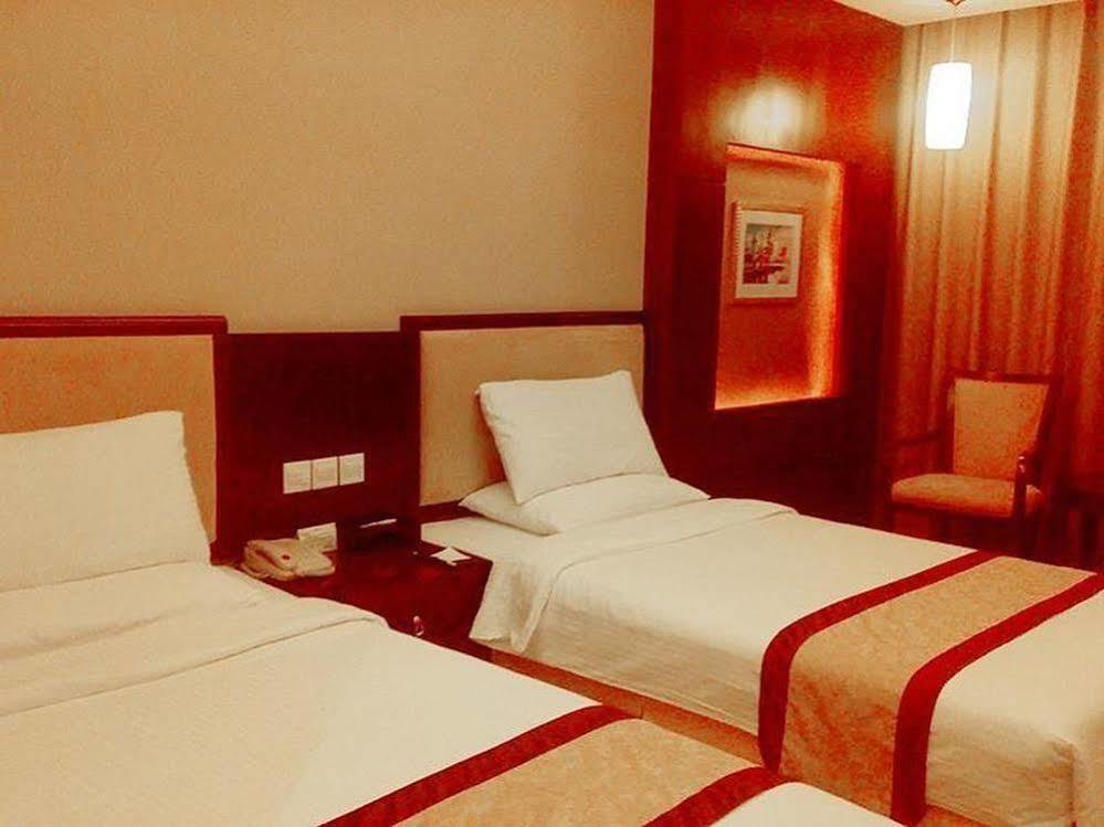 Wanyi Hotel Dongguan  Exterior photo