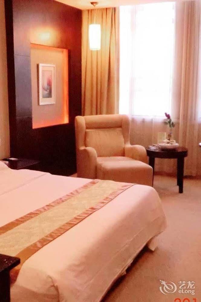 Wanyi Hotel Dongguan  Exterior photo